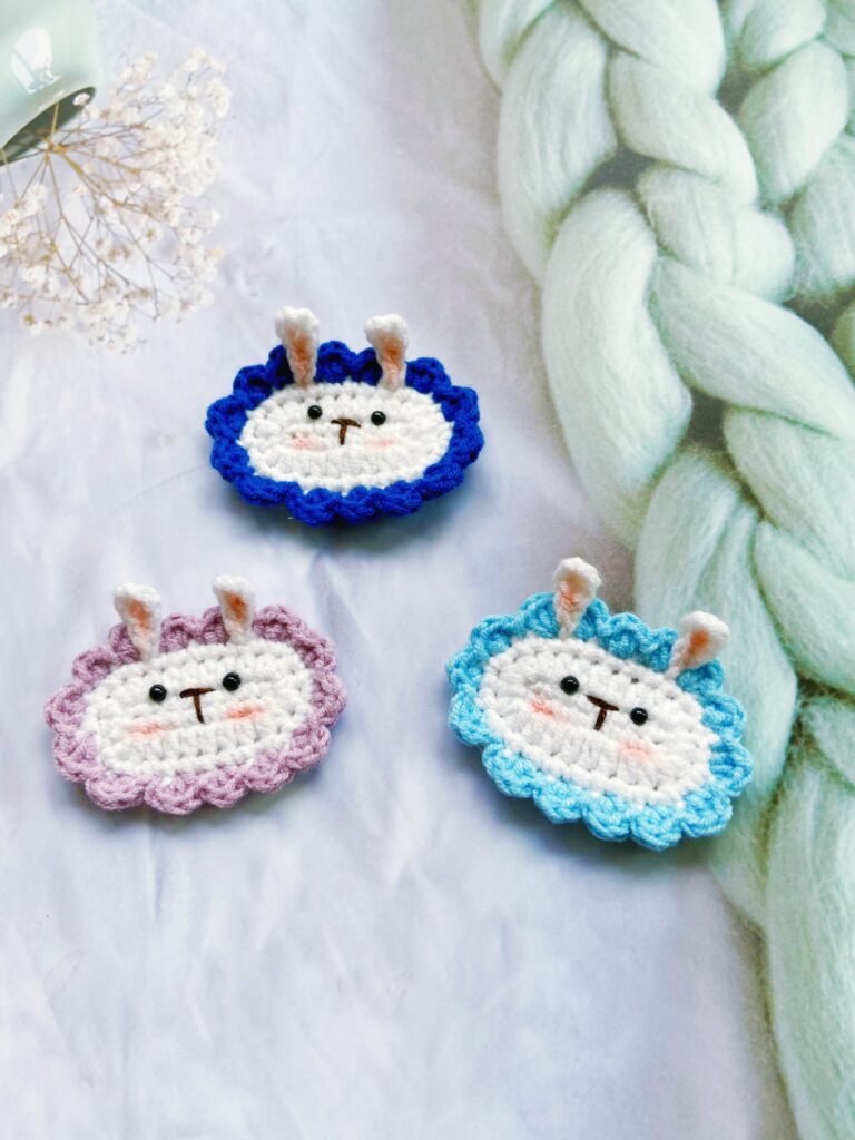 RH02編みウサギ レース パッチン留め ヘアクリップ ヘアピン ヘアアクセサリー 子供 ブローチ(受注制作)