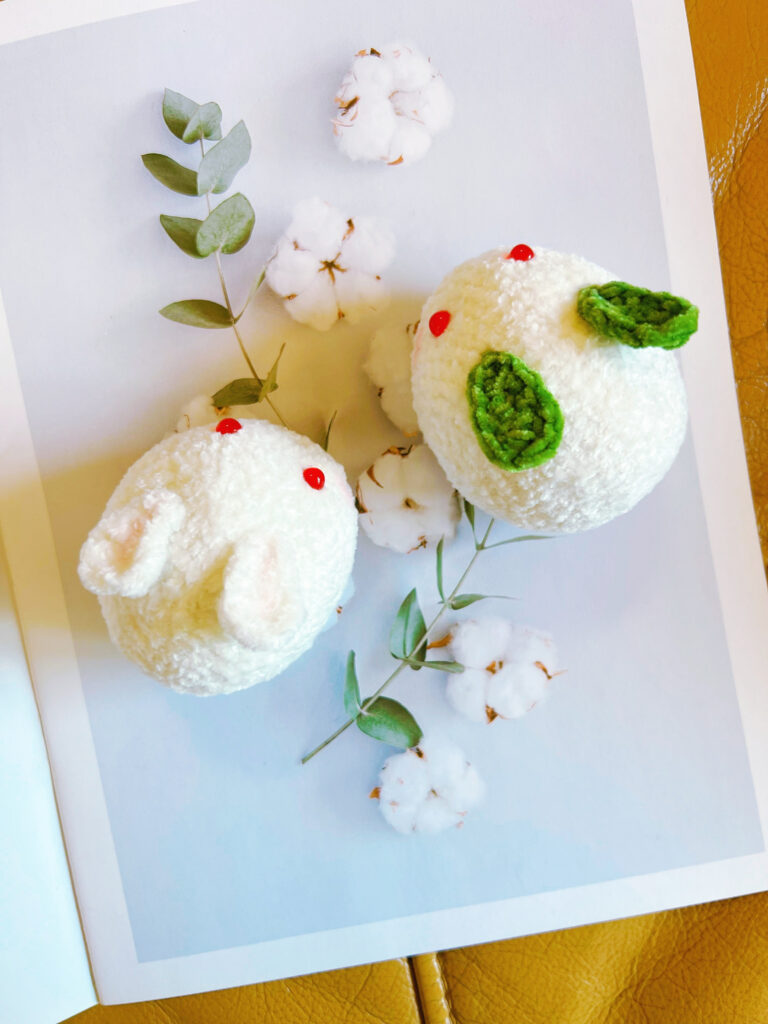 お月見　うさぎ団子/和菓子　編みぐるみ　十五夜　干支 卯 月の兎　癒された編み飾り/置き物/縁起物(受注制作)