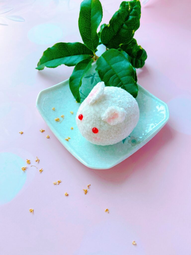 お月見　うさぎ団子/和菓子　編みぐるみ　十五夜　干支 卯 月の兎　癒された編み飾り/置き物/縁起物(受注制作)