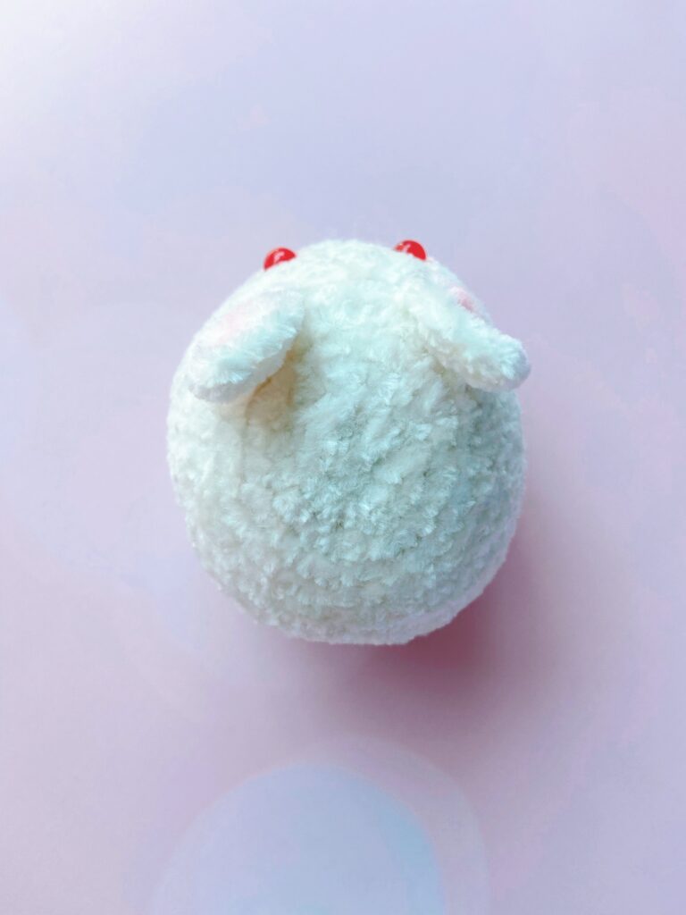 お月見　うさぎ団子/和菓子　編みぐるみ　十五夜　干支 卯 月の兎　癒された編み飾り/置き物/縁起物(受注制作)