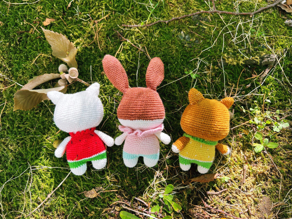かわいいスイカニャンコ　ネコちゃん編みぐるみ　癒し系　楽しい夏スイカ変装　ストラップ/バッグチャーム/置物(受注制作)