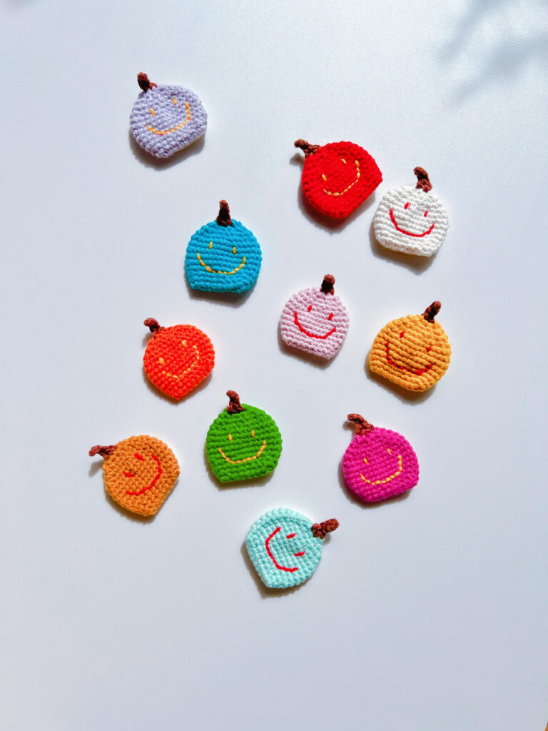 ハロウィン　スマイルカボチャ　ニコちゃんマーク ブローチ　ヘアクリップ　 バッジ
