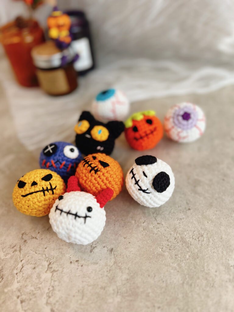 ハロウィン　串団子　目玉　黒猫　カボチャ　ゴースト　ゾンビ　ガイコツ　編みぐるみ　秋　飾り　撮影小物　置物　ヘアピン