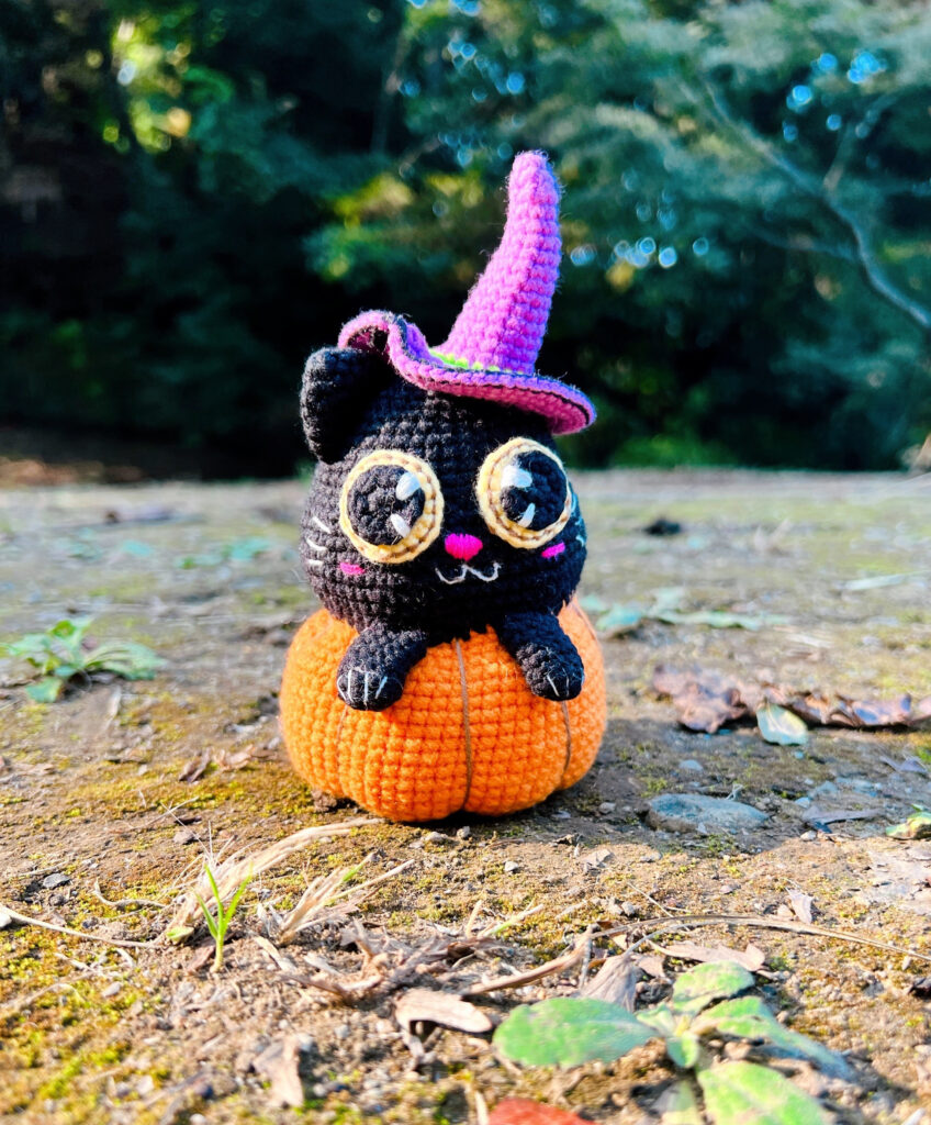 ゴーストネコ　ネコの魔法使い　カボチャネコ　パンプキン　編みぐるみ　秋　ハロウィン　飾り　かぎ編み　撮影小物　置物