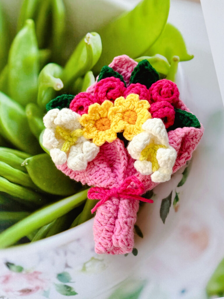 【母の日・誕生日ギフトに】かぎ針編み ミニブーケ|枯れない花|編みぐるみ花束|プチギフト・インテリア・記念日プレゼント