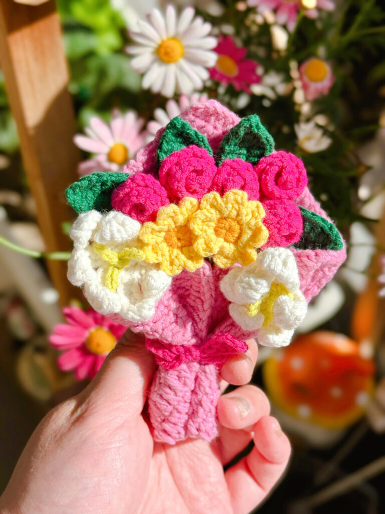 【母の日・誕生日ギフトに】かぎ針編み ミニブーケ|枯れない花|編みぐるみ花束|プチギフト・インテリア・記念日プレゼント