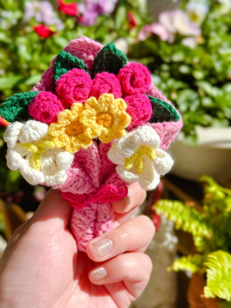【母の日・誕生日ギフトに】かぎ針編み ミニブーケ|枯れない花|編みぐるみ花束|プチギフト・インテリア・記念日プレゼント